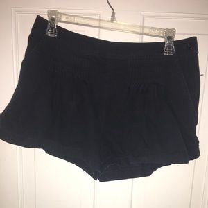 Marc Jacobs - Navy blue shorts - size 6